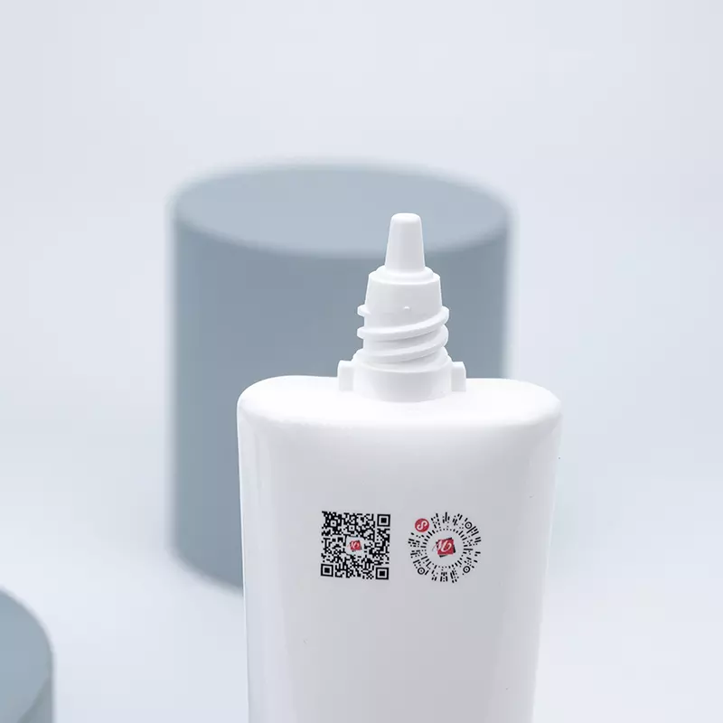 30ml 100ml Customized Flat Plastic Tube with Square Screw Cap for Skin Care Packaging
