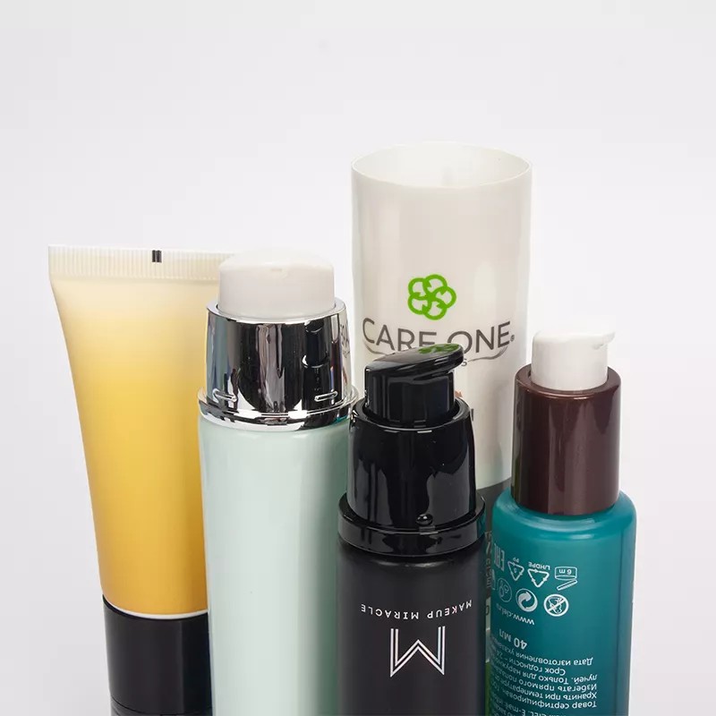Customized Empty Tube Packaging 50ml Treatment PE Plastic Refillable Cosmetic Tube with Pump Applicator for makeup lotion