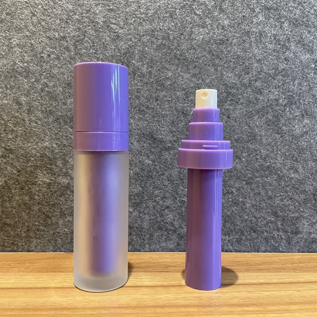 Factory Custom Glass Airless Spray Bottle 15ml 30ml 50ml Replaceable PP inner Refillable Lotion Bottle 50 ml
