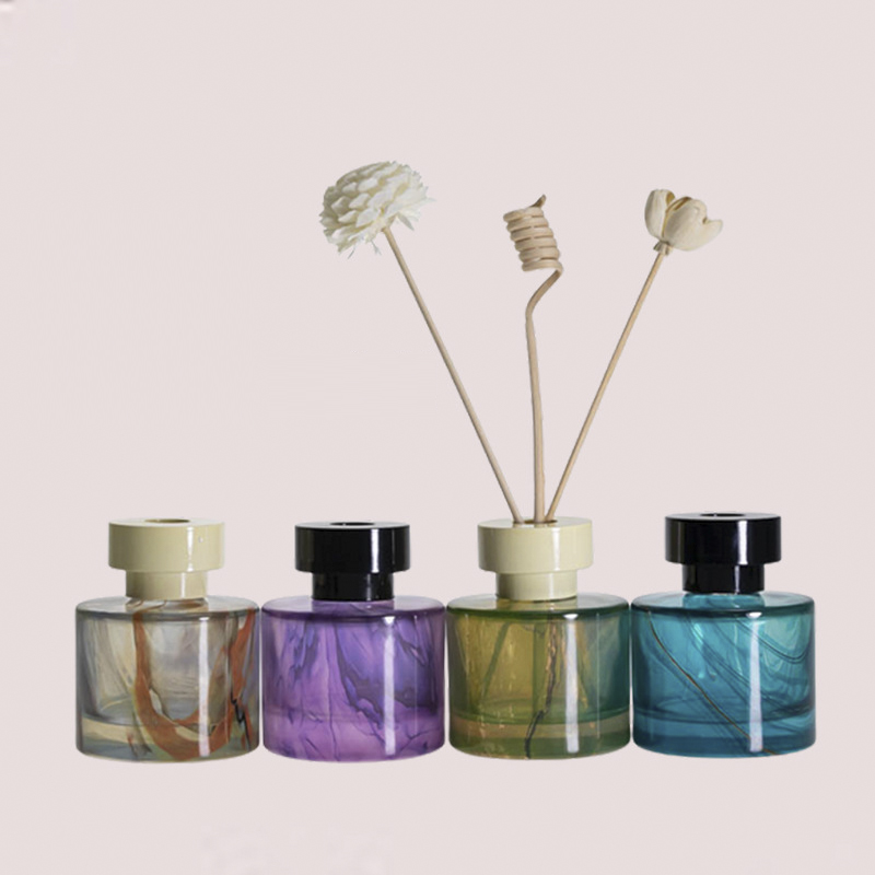 Custom Aromatherapy Empty Bottle Color Translucent Reed Diffuser Bottle for Home Decoration