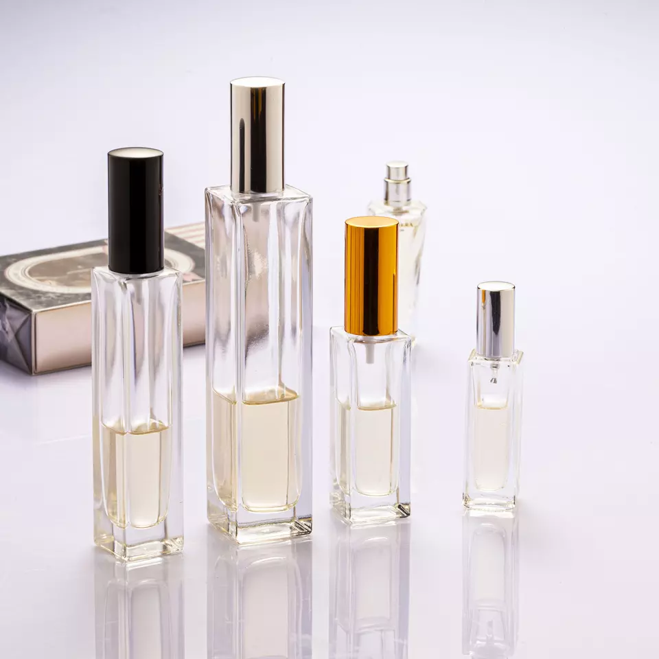 15ml 30ml 50ml Luxury Bottle for Parfum Refill Square Clear Glass Mist Spray Perfume Bottle China Wholesale