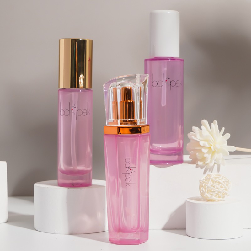 Custom 100ml Luxury Round Empty Cosmetics Packaging Containers Foundation Glass Lotion Bottle with Dip Tube